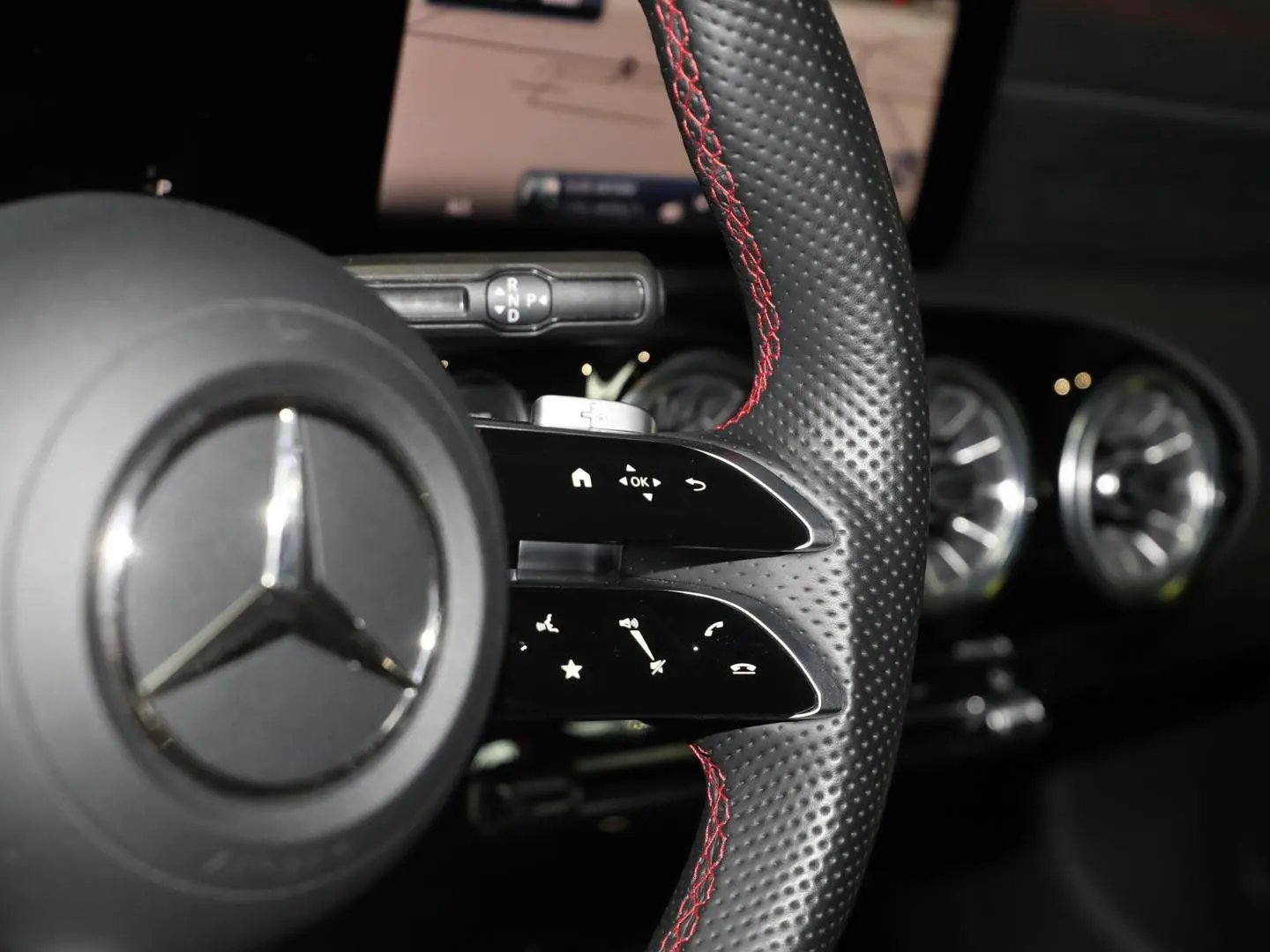 CLA 180 AMG-Line Keyless-Go Kamera Ambiente LED