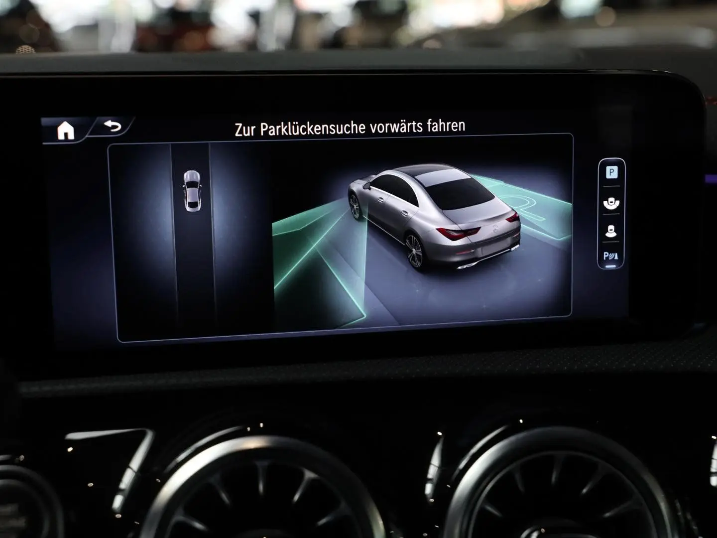 CLA 180 AMG-Line Keyless-Go Kamera Ambiente LED