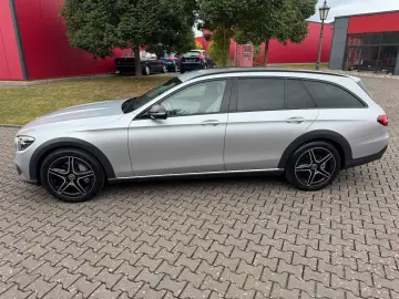 E 220d 4Matic All-Terrain LEDER AMG-Felgen Night