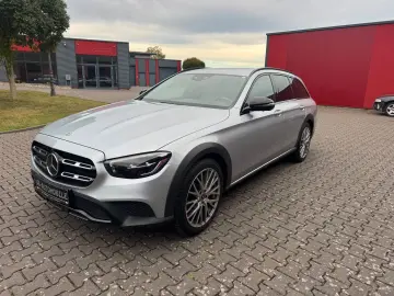 E 220d 4Matic All-Terrain LEDER AMG-Felgen Night