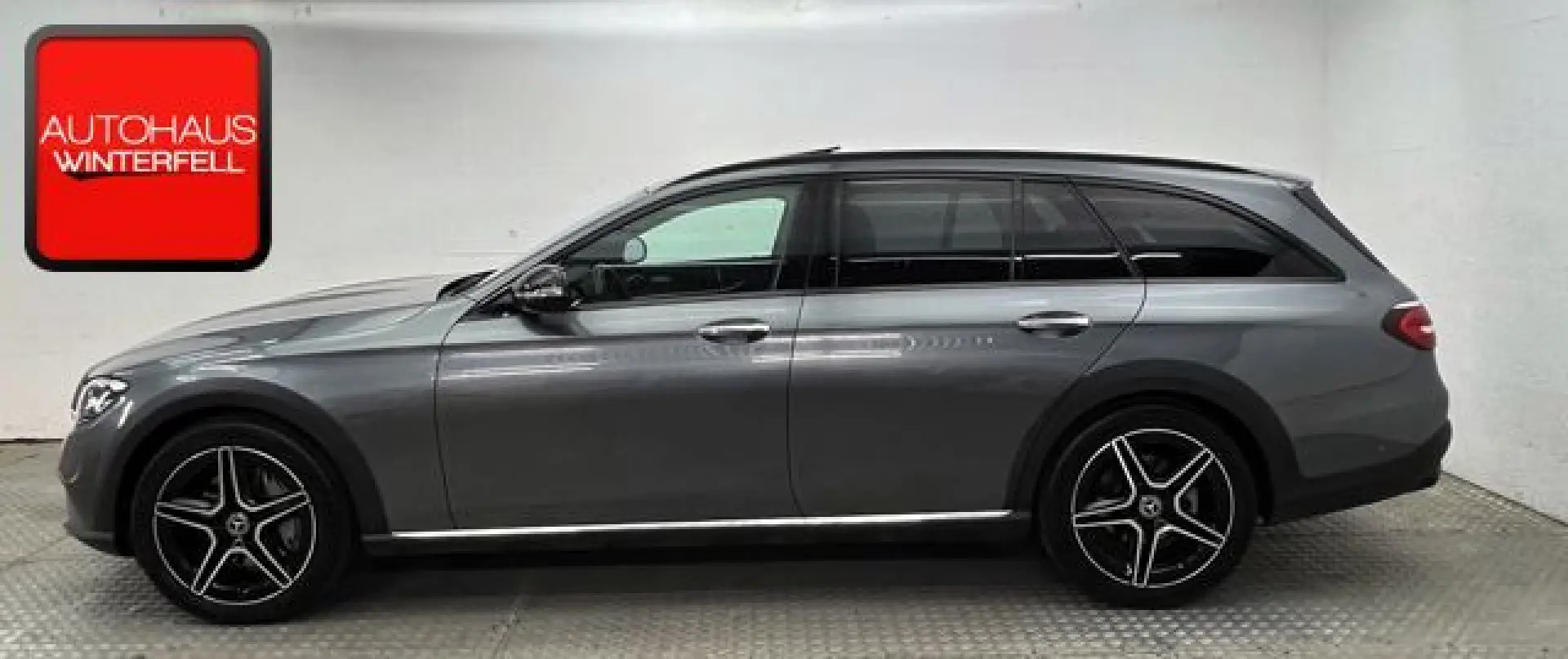 E 220 d 4M All-Terrain NIGHT AMG19Z HUD+KEYLESS+