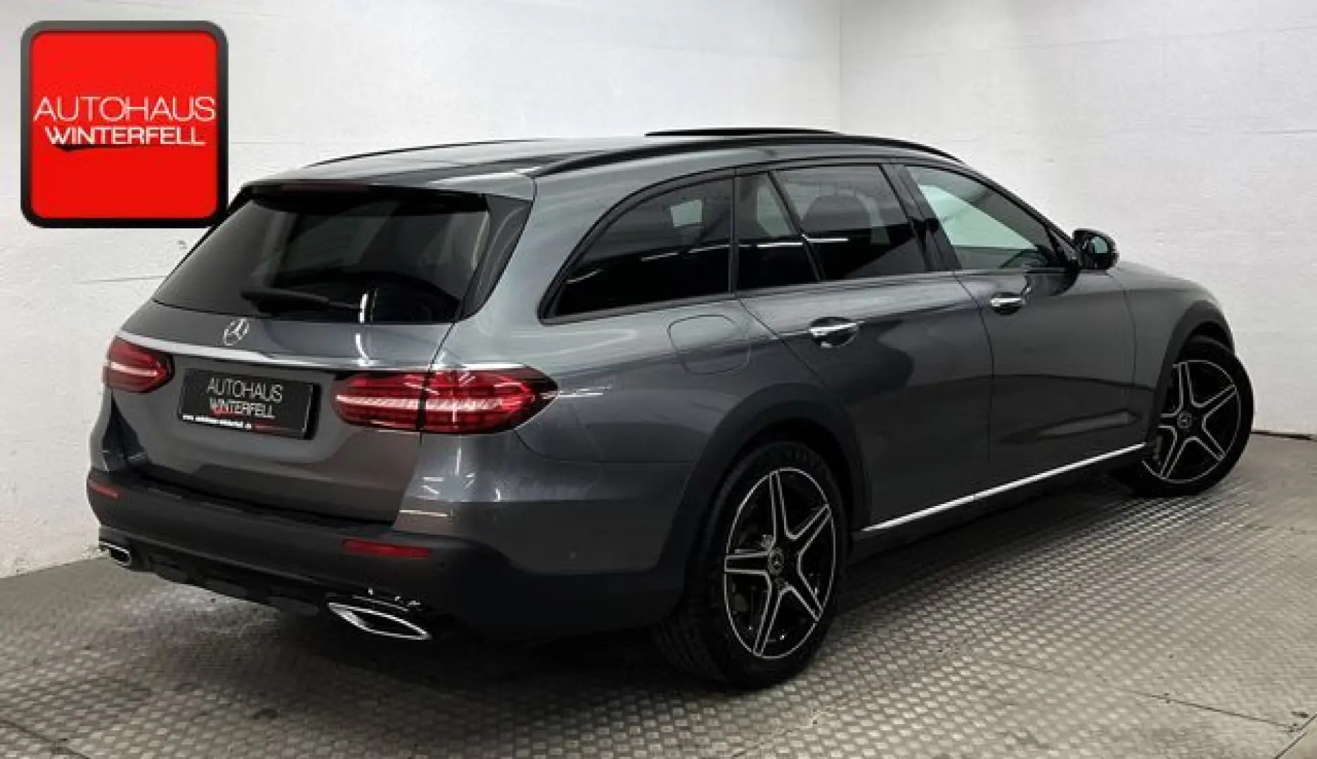 E 220 d 4M All-Terrain NIGHT AMG19Z HUD+KEYLESS+