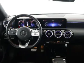 CLA 250 e AMG Night Pano MBUX SHZ LED AUT LMF
