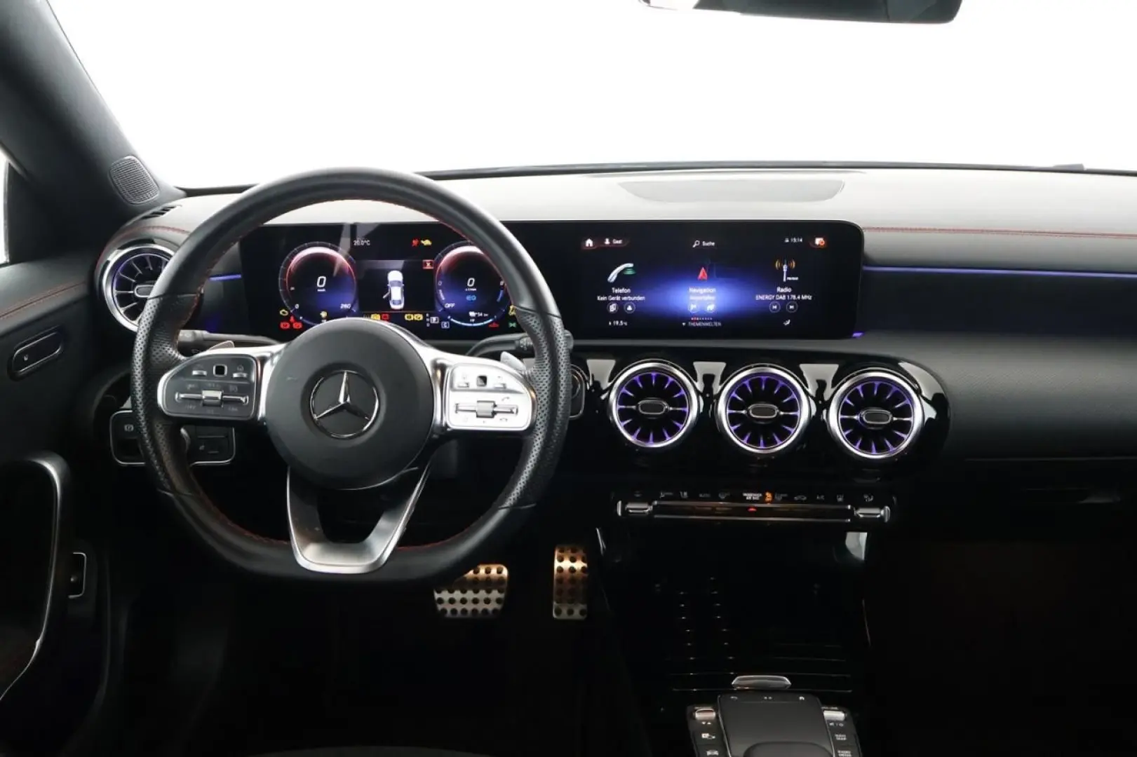 CLA 250 e AMG Night Pano MBUX SHZ LED AUT LMF