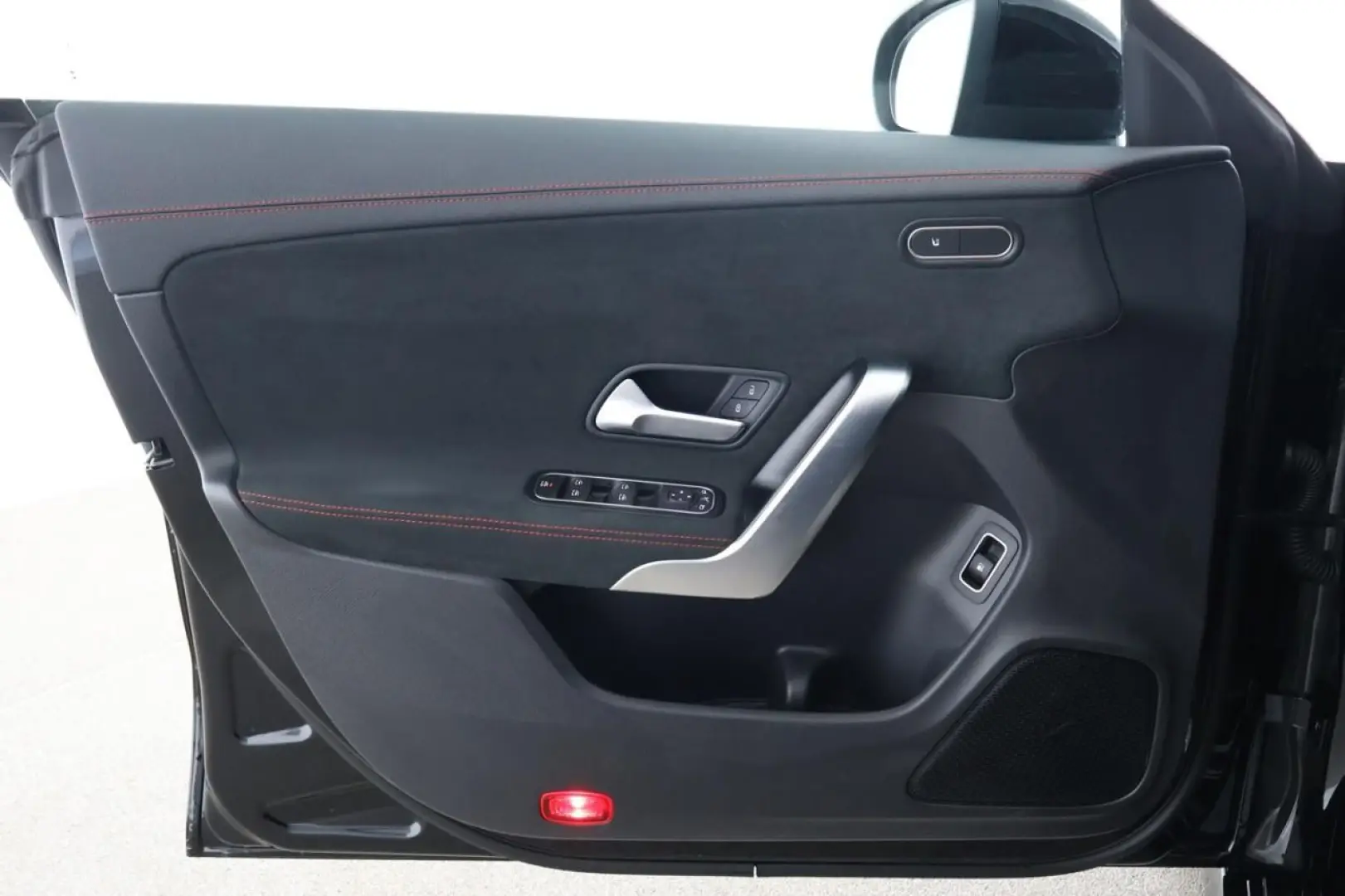 CLA 250 e AMG Night Pano MBUX SHZ LED AUT LMF