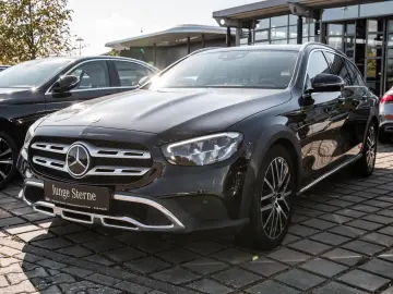 E 220 d 4M T All-Terrain Avantgarde Pano 19 HUD