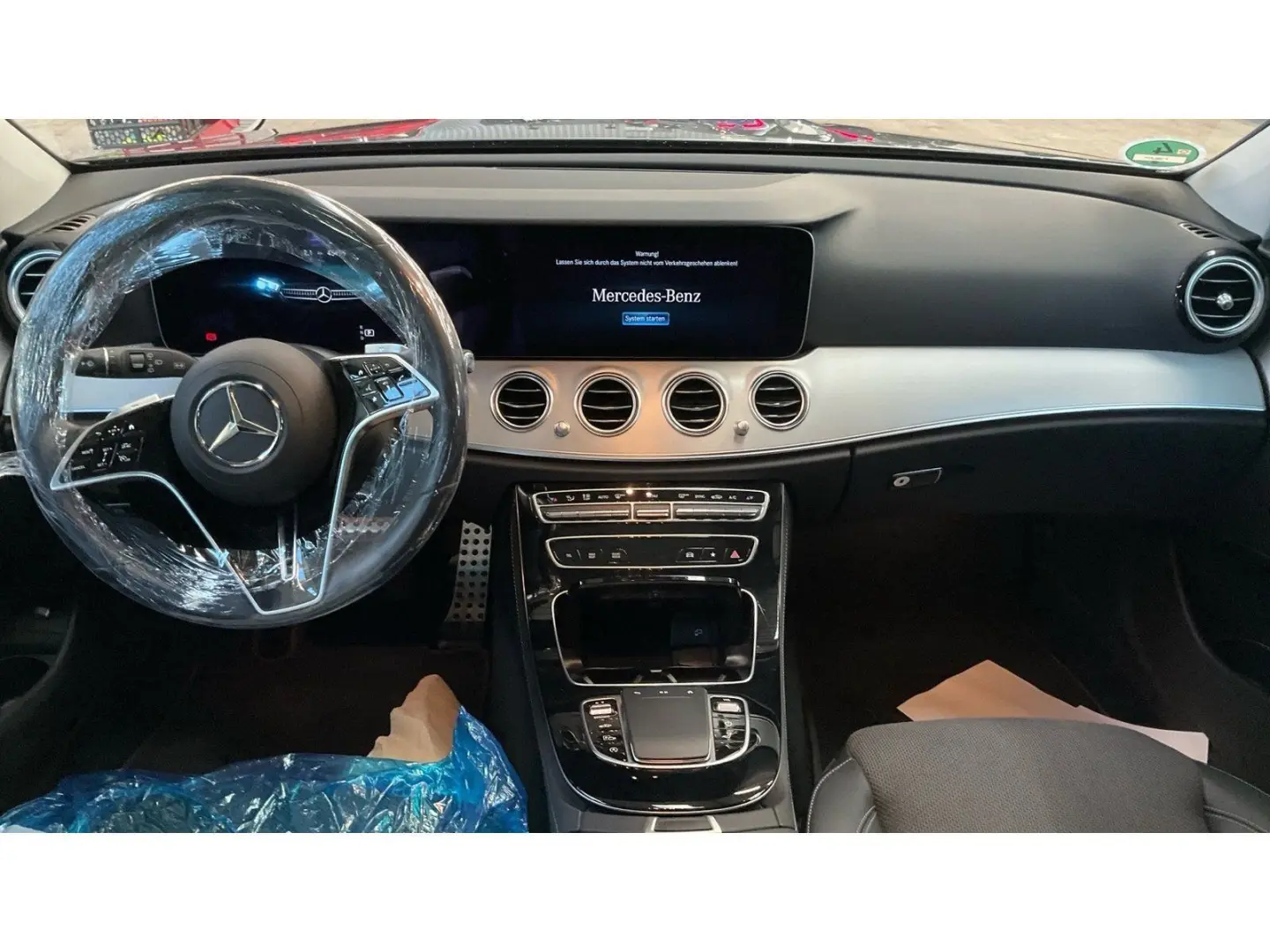 E220d 4M Tl All-Terrain DISTRO Pano AHK Memo LED