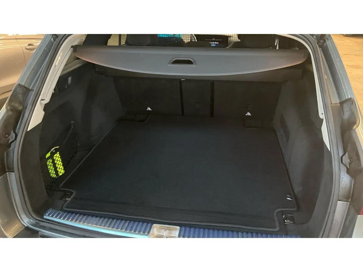 E220d 4M Tl All-Terrain DISTRO Pano AHK Memo LED
