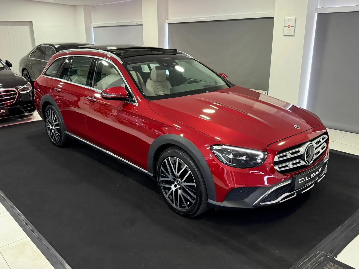 E 220 d T All-Terrain*AIR*PANO*KAM*HUD*DIST*AHK*