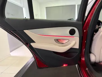E 220 d T All-Terrain*AIR*PANO*KAM*HUD*DIST*AHK*