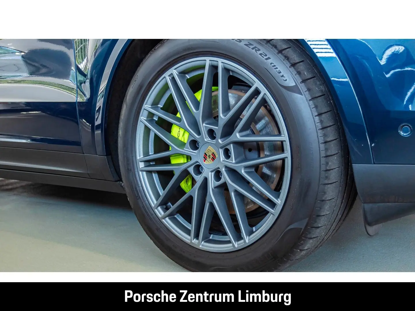 Cayenne E-Hybrid HA-Lenkung Sportabgas BOSE LED