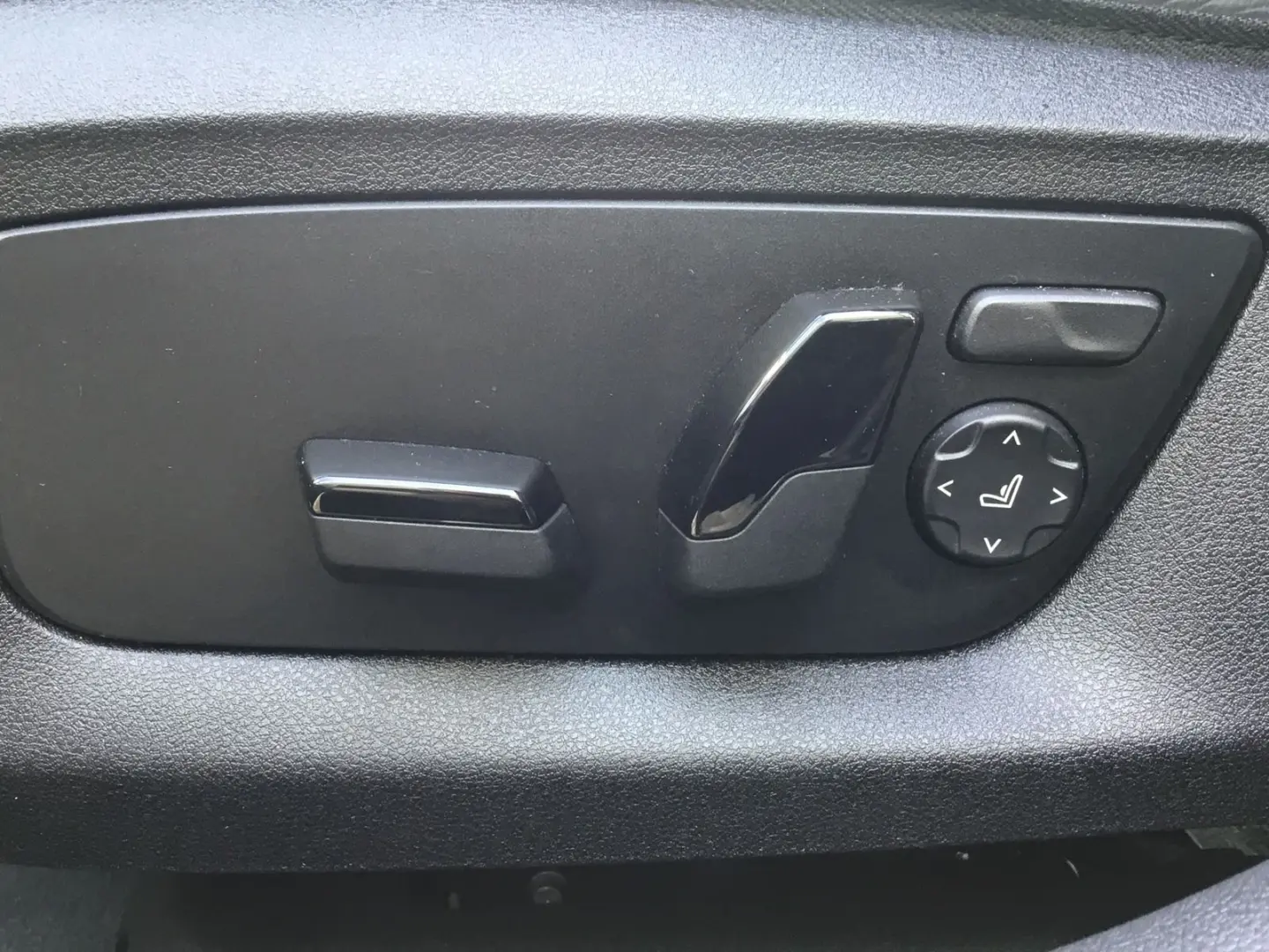 520d M SPORT+LCPROF+STANDHZ+KAMERA+AMBIENT