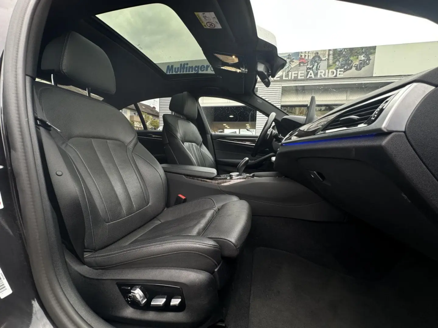 530i M Sport Leder HUD ACC GlasD.Kamera DAB HiFi