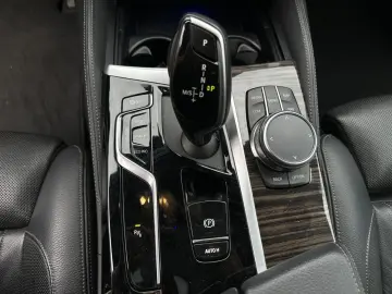 530i M Sport Leder HUD ACC GlasD.Kamera DAB HiFi