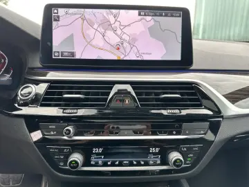 530i M Sport Leder HUD ACC GlasD.Kamera DAB HiFi