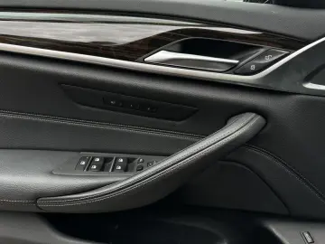530i M Sport Leder HUD ACC GlasD.Kamera DAB HiFi