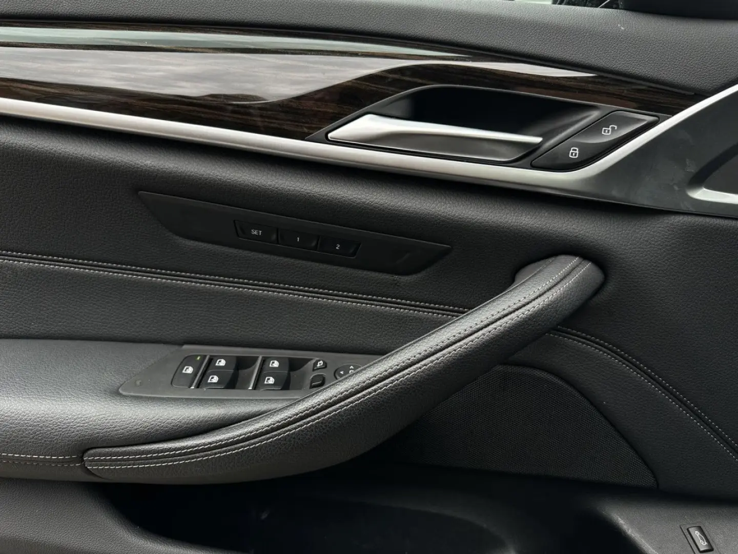 530i M Sport Leder HUD ACC GlasD.Kamera DAB HiFi