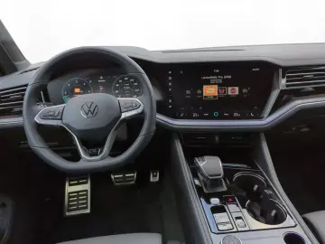 Touareg 3.0 TDI R-line AHK StHz *BlackStyle*