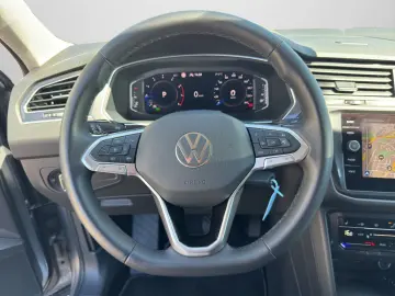 Tiguan Allspace LIFE 1.5 TSI DSG 7SITZER NAVI AH