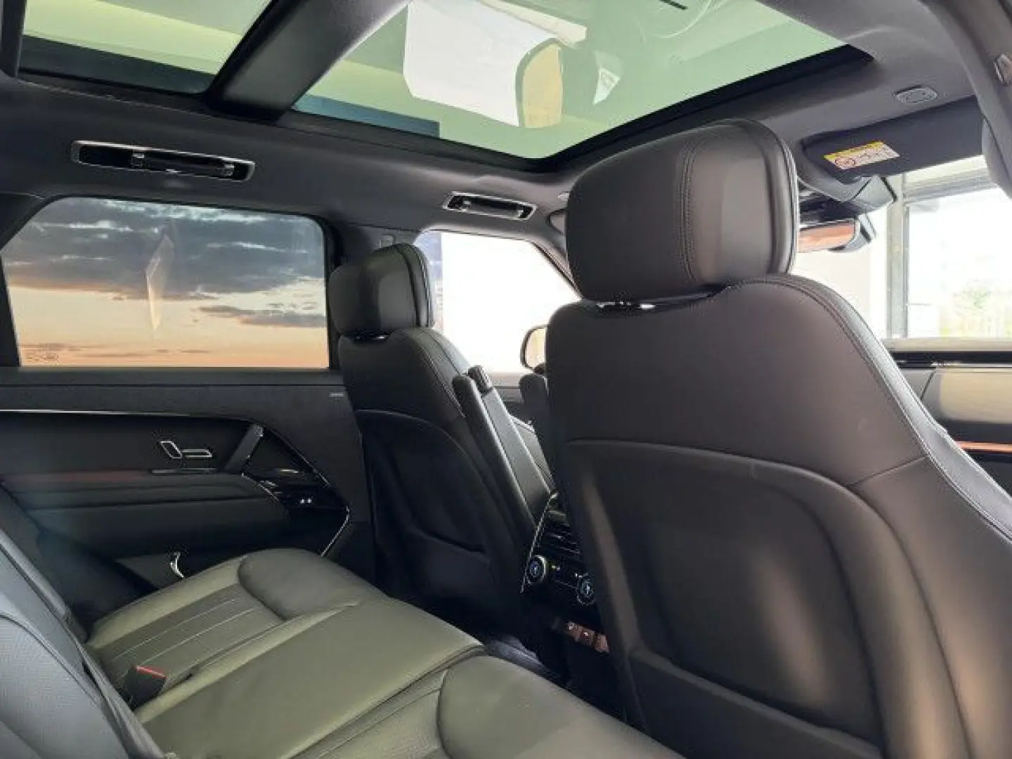 Range Rover Sport D300 SE Dyn BlackPack AHK HUD