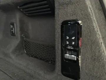 Range Rover Sport D300 SE Dyn BlackPack AHK HUD