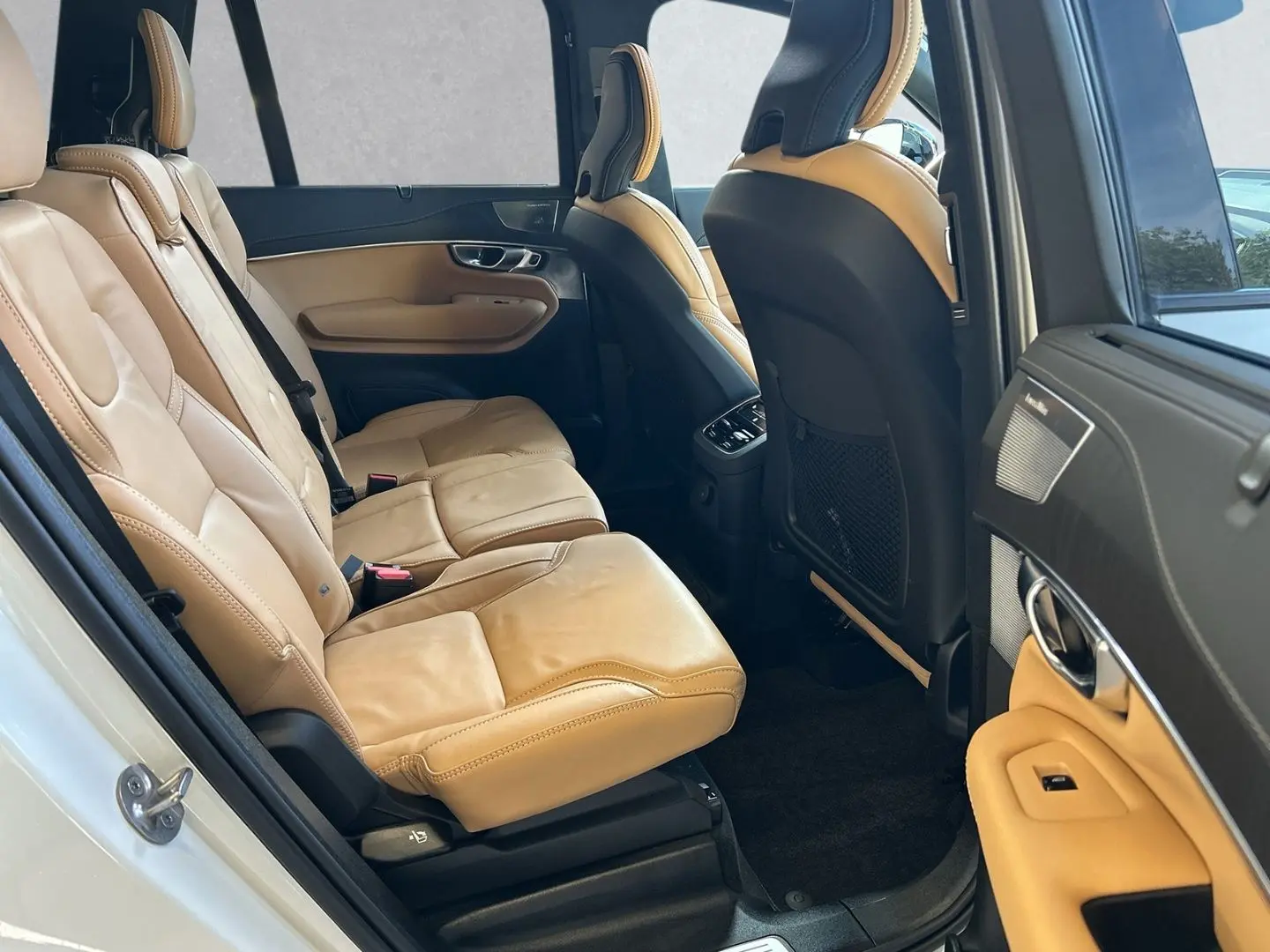 XC90 Ultimate Dark Recharge Plug-In Hybrid AWD T