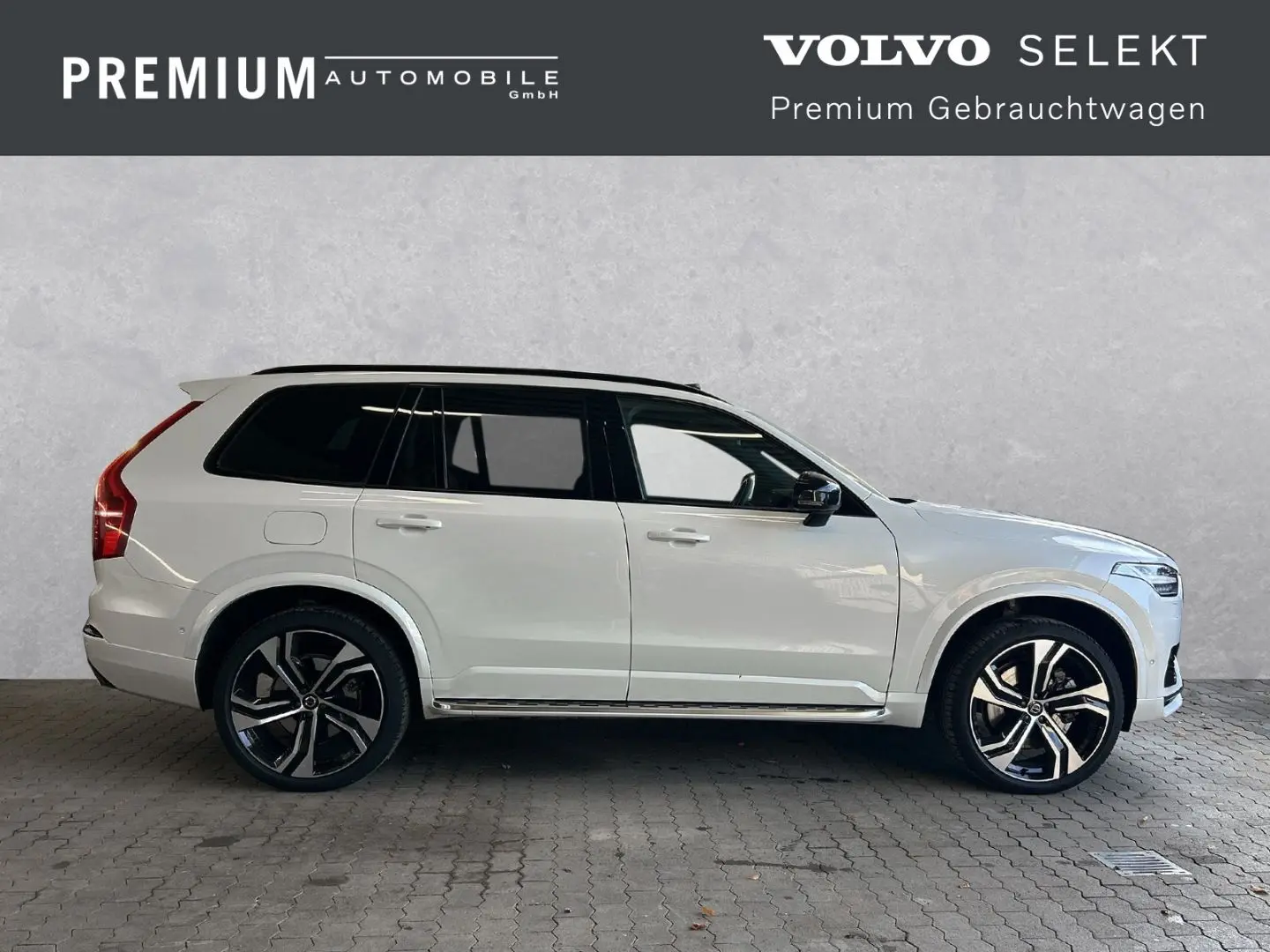 XC90 Ultimate Dark Recharge Plug-In Hybrid AWD T