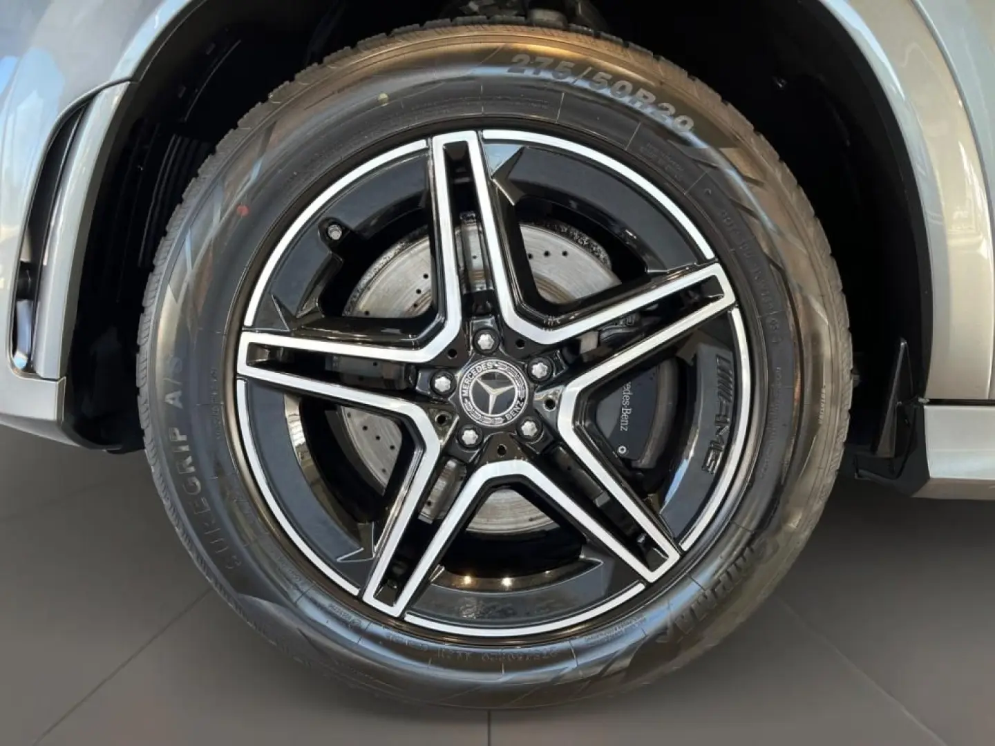 GLE 300 d 4matic AMG +MBUX+Wide+Navi+Pano+LM+PDC