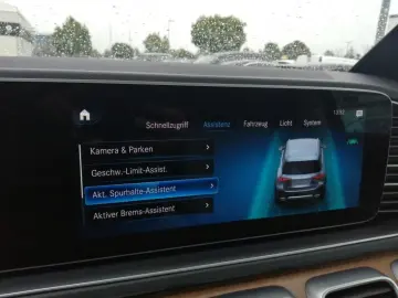 GLE 300 d 4M AMG*RKam*Pano*Burm*MBUX*Navi*DAB*9G