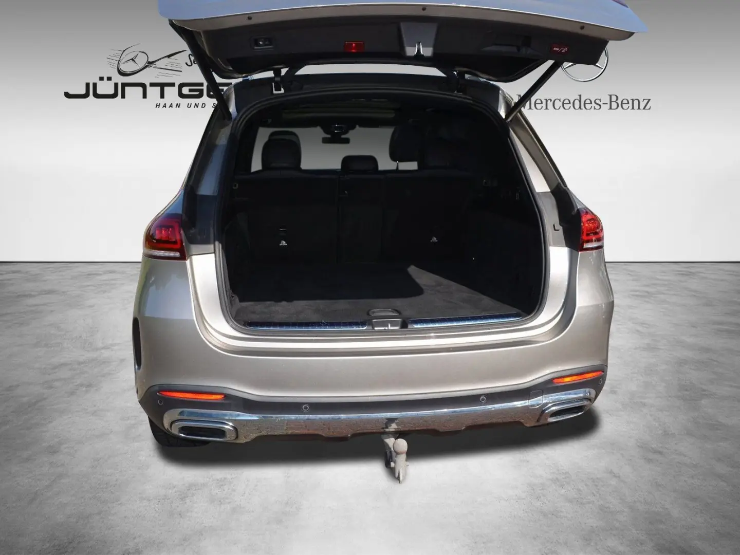 d 4M AMG MULTIBEAM 360° AHK PANO BURMESTER AIRMA