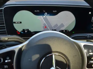 d 4M AMG MULTIBEAM 360° AHK PANO BURMESTER AIRMA