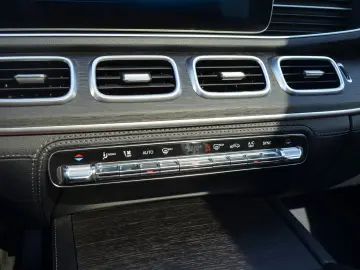 d 4M AMG MULTIBEAM 360° AHK PANO BURMESTER AIRMA