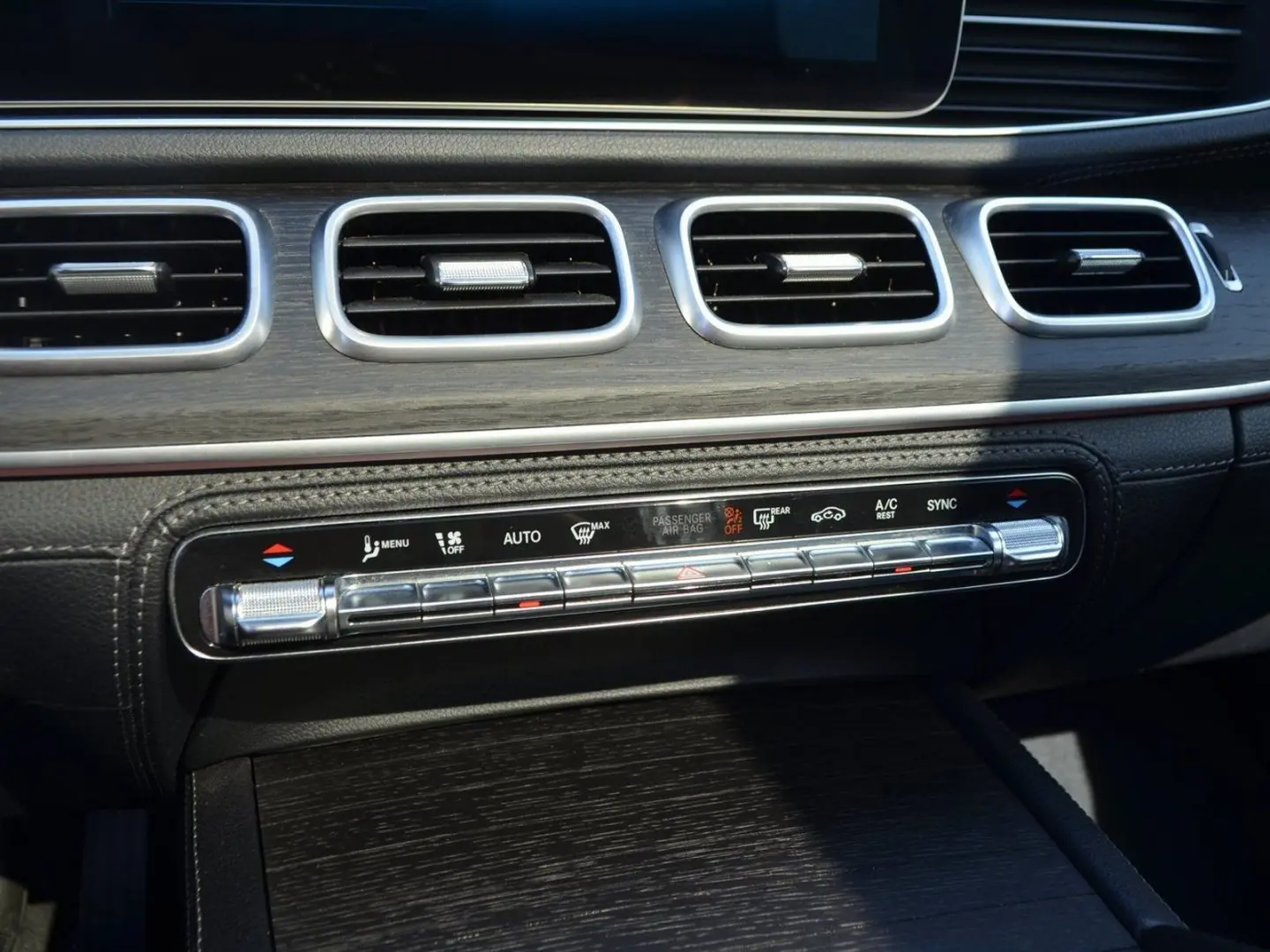 d 4M AMG MULTIBEAM 360° AHK PANO BURMESTER AIRMA
