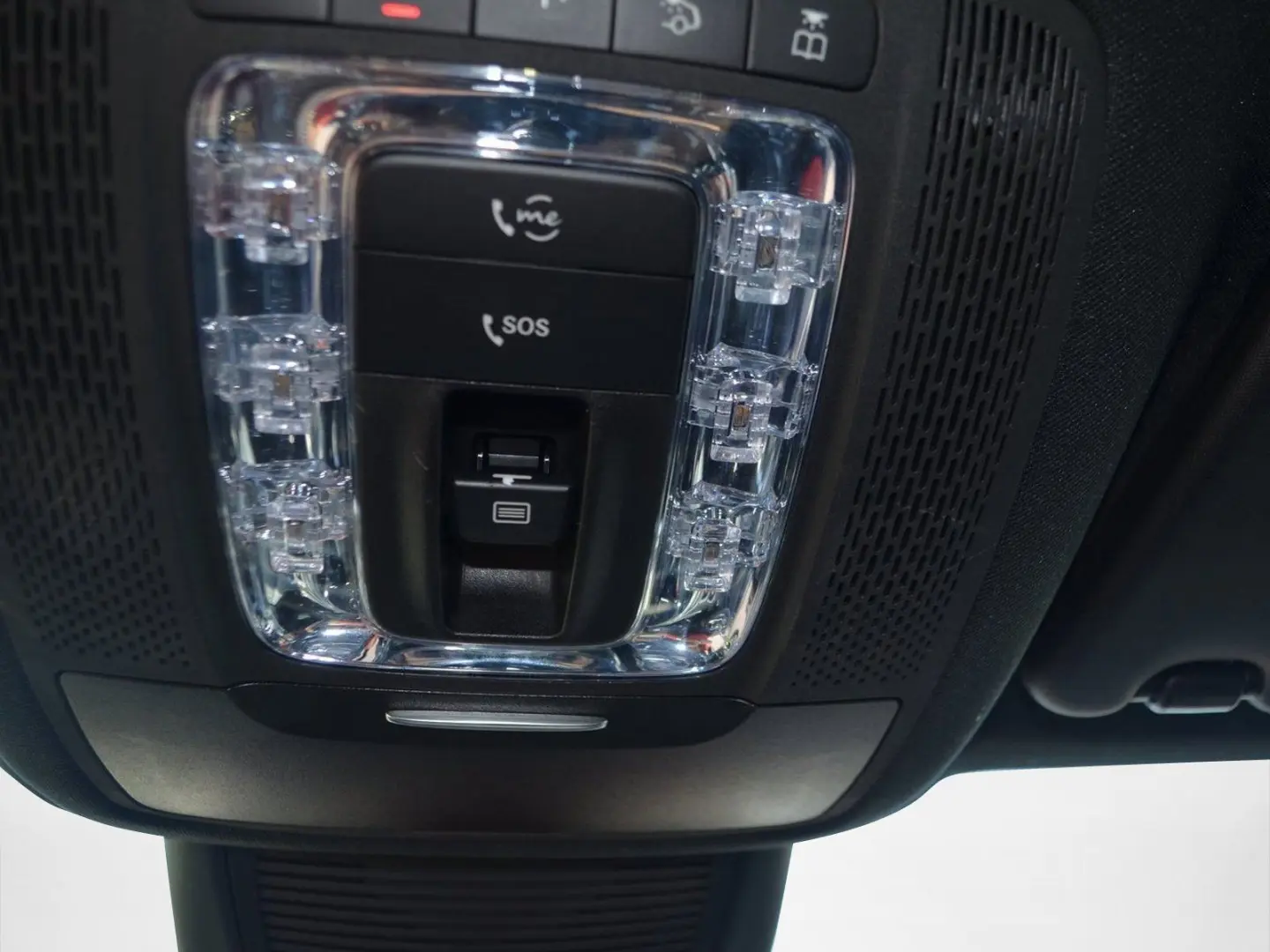 d 4M AMG MULTIBEAM 360° AHK PANO BURMESTER AIRMA