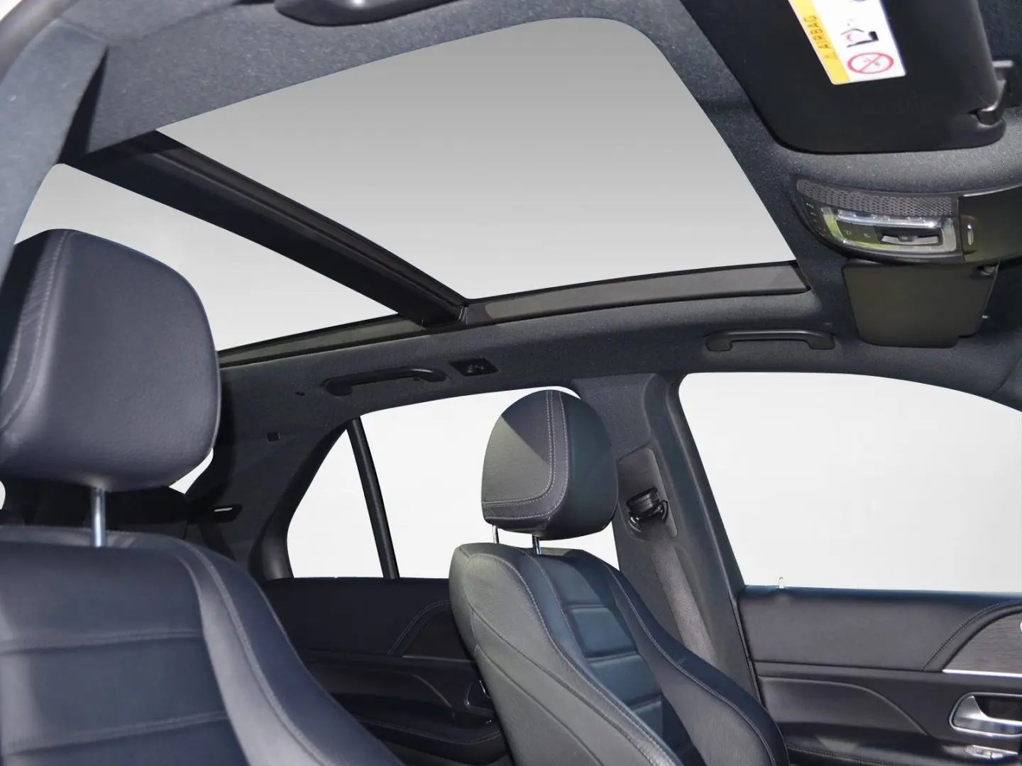 d 4M AMG MULTIBEAM 360° AHK PANO BURMESTER AIRMA