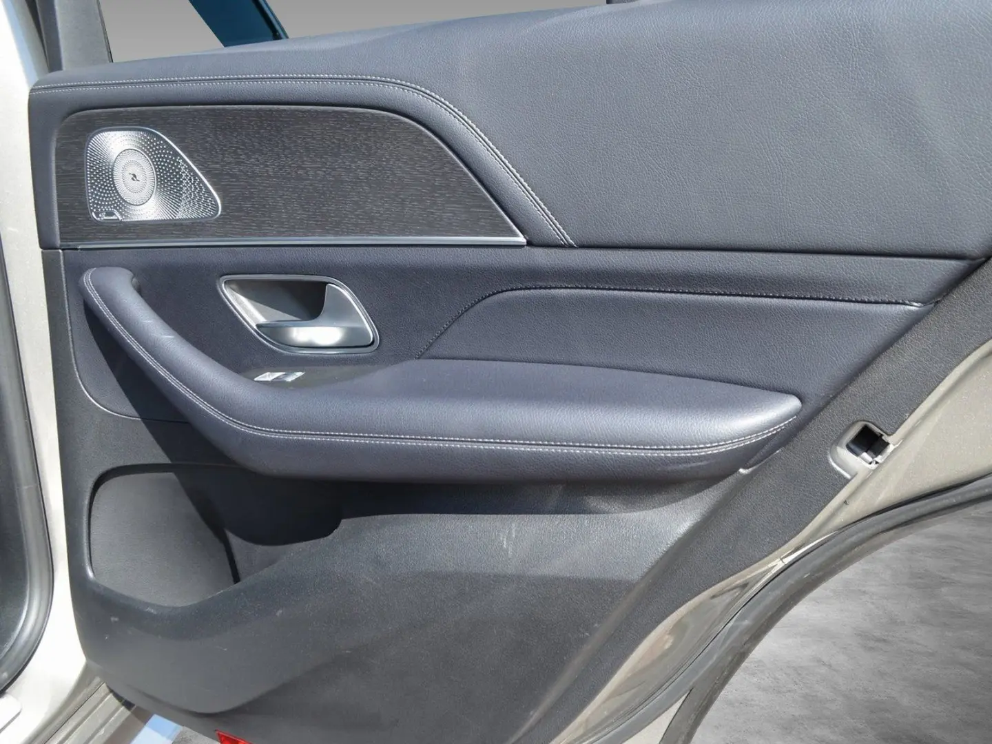 d 4M AMG MULTIBEAM 360° AHK PANO BURMESTER AIRMA