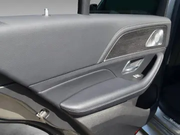 d 4M AMG MULTIBEAM 360° AHK PANO BURMESTER AIRMA