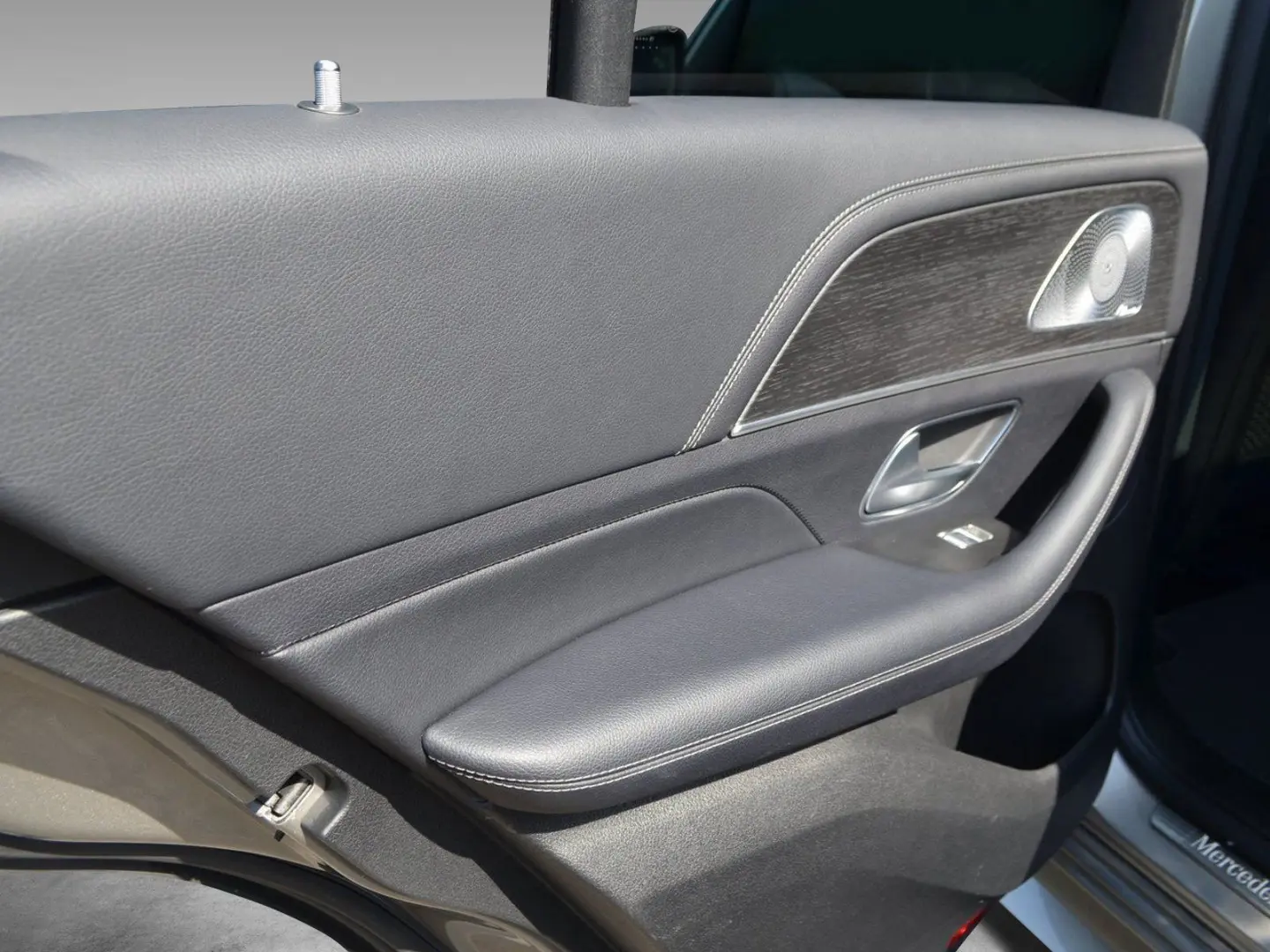d 4M AMG MULTIBEAM 360° AHK PANO BURMESTER AIRMA