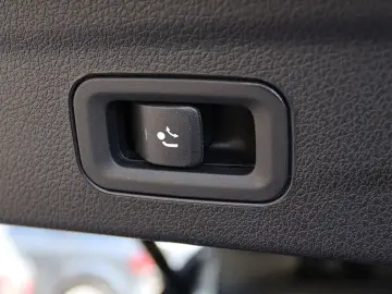 GLE 400 d 4M AMG DISTRO+PANO+KAMERA+STANDHZG+AHK