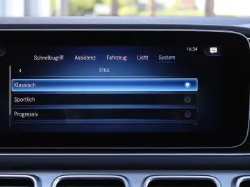 GLE 400 d 4M AMG DISTRO+PANO+KAMERA+STANDHZG+AHK