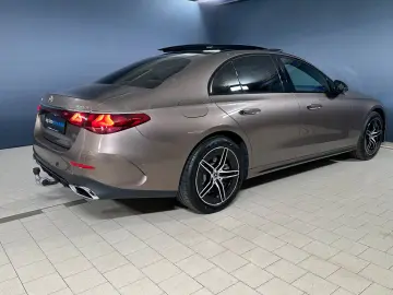 Mercedes-Benz E 300 de 4M AMG DIG. LIGHT/AHK/Pano