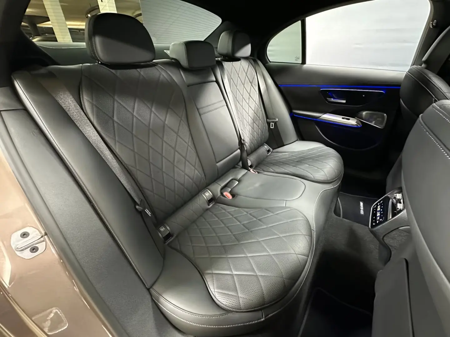 Mercedes-Benz E 300 de 4M AMG DIG. LIGHT/AHK/Pano