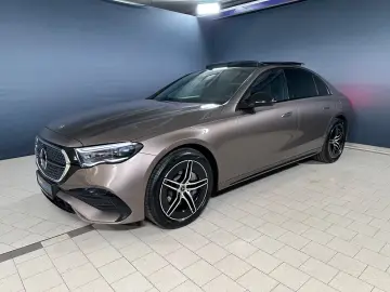 Mercedes-Benz E 300 de 4M AMG DIG. LIGHT AHK Pano