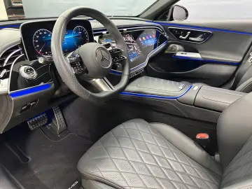 Mercedes-Benz E 300 de 4M AMG DIG. LIGHT/AHK/Pano