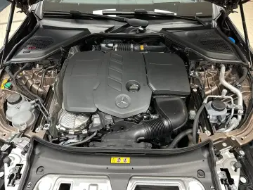 Mercedes-Benz E 300 de 4M AMG DIG. LIGHT/AHK/Pano
