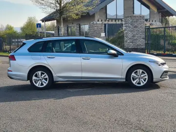 Golf VIII Variant Life eTSI