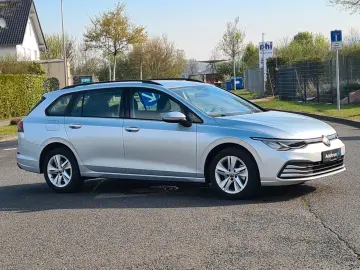 Golf VIII Variant Life eTSI