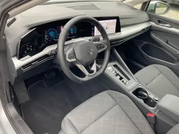 Golf VIII Variant Life eTSI