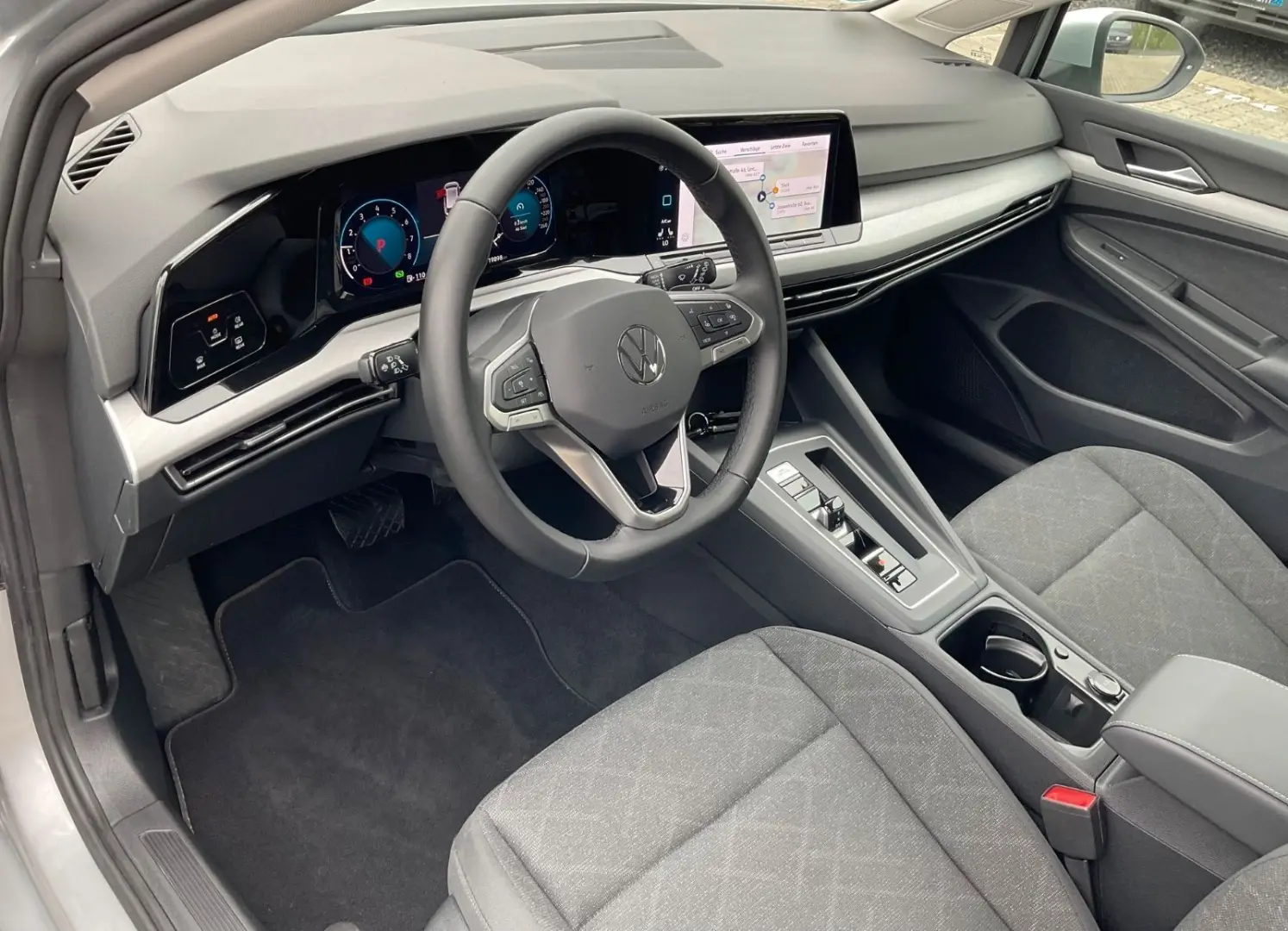 Golf VIII Variant Life eTSI