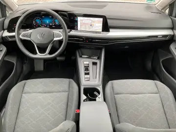 Golf VIII Variant Life eTSI